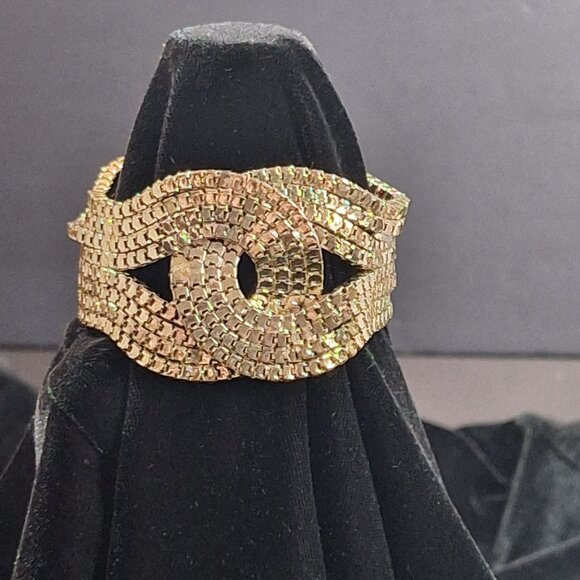 Vintage Gold Tone Chain-Link Bracelet – Bold Statement Cuff - Picture 1 of 7